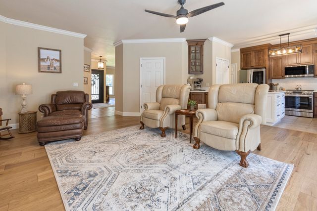 1663 Dilar Drive, Grove, OK 74344