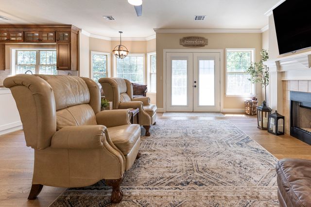 1663 Dilar Drive, Grove, OK 74344