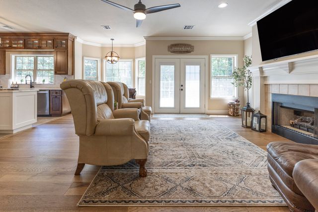 1663 Dilar Drive, Grove, OK 74344