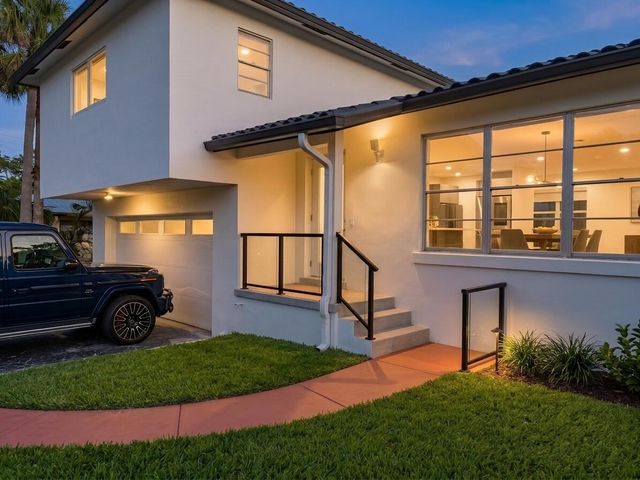 2520 Lone Pine Road, Palm Beach Gardens, FL 33410