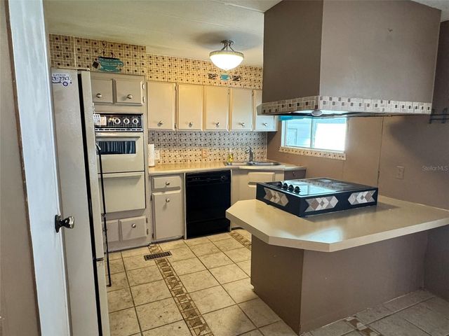 12501 ULMERTON ROAD 193, Largo, FL 33774