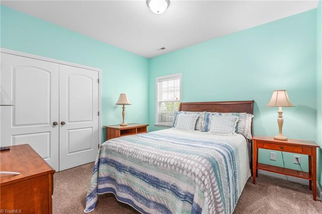 6604 Springfield Village Lane, Clemmons, NC 27012