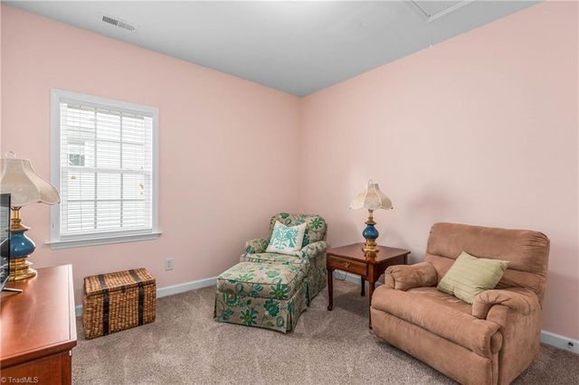6604 Springfield Village Lane, Clemmons, NC 27012