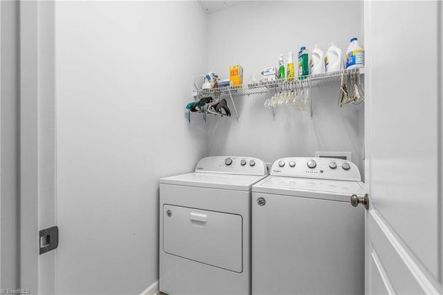 6604 Springfield Village Lane, Clemmons, NC 27012
