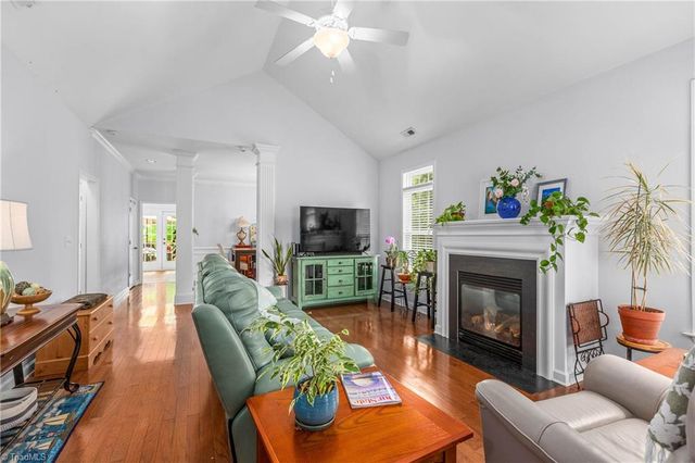 6604 Springfield Village Lane, Clemmons, NC 27012
