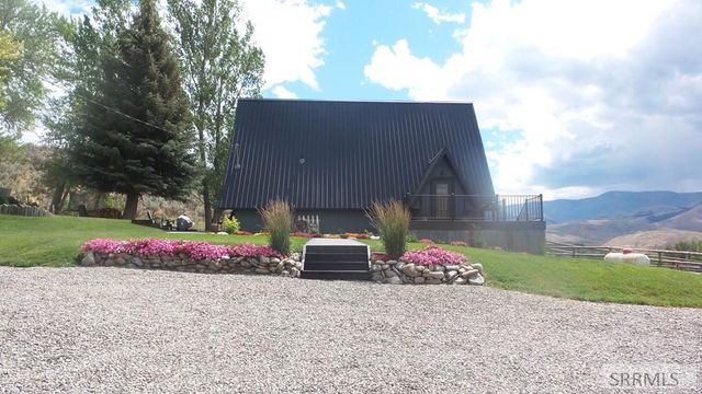15 Skinner Lane, Salmon, ID 83467