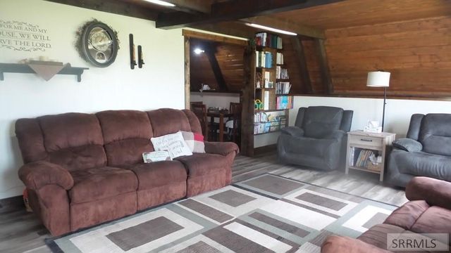 15 Skinner Lane, Salmon, ID 83467