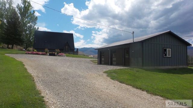 15 Skinner Lane, Salmon, ID 83467
