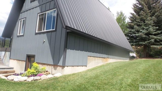 15 Skinner Lane, Salmon, ID 83467