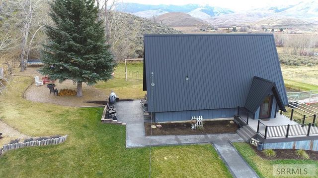 15 Skinner Lane, Salmon, ID 83467