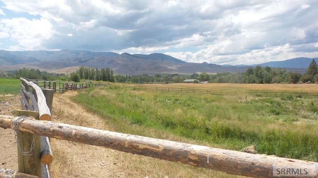 Image 18 of property listing at 15 Skinner Lane, Salmon, ID 83467