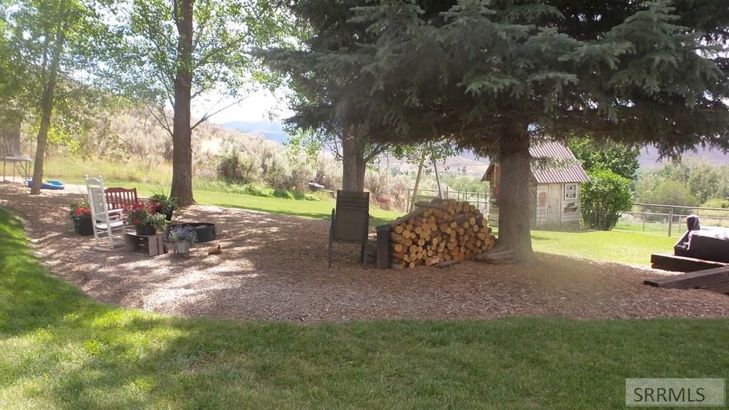 Image 8 of property listing at 15 Skinner Lane, Salmon, ID 83467