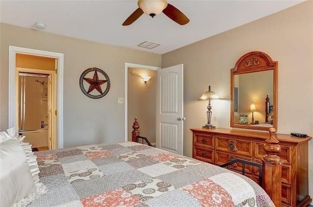 233 Castle Drive, Pottsboro, TX 75076