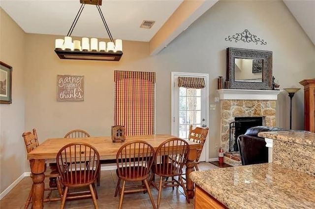 233 Castle Drive, Pottsboro, TX 75076