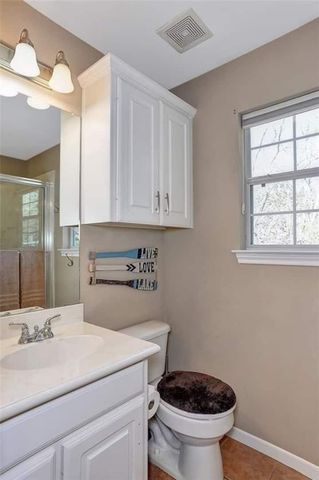 233 Castle Drive, Pottsboro, TX 75076