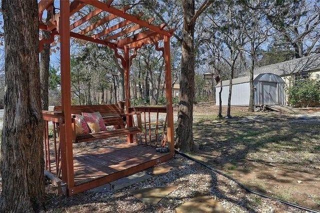 233 Castle Drive, Pottsboro, TX 75076