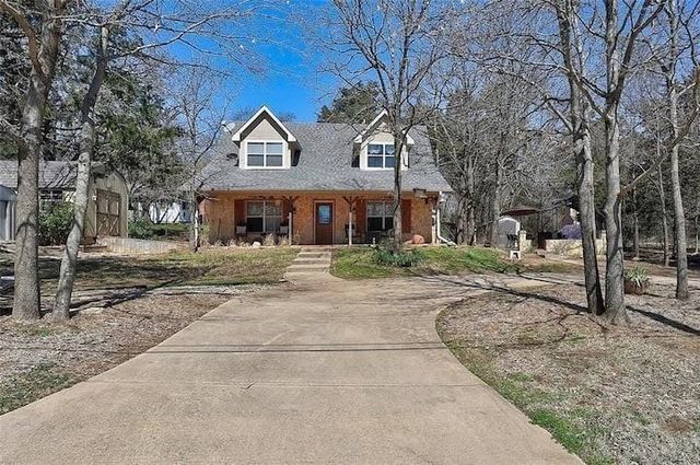 233 Castle Drive, Pottsboro, TX 75076