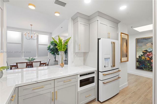 626 Coral Way 503, Coral Gables, FL 33134