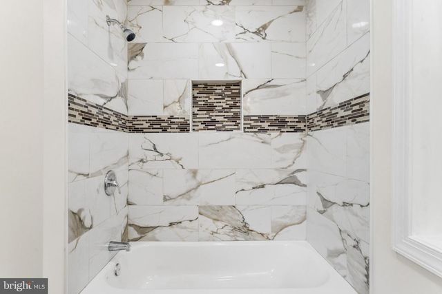 6804 CAROL RD, Baltimore, MD 21207