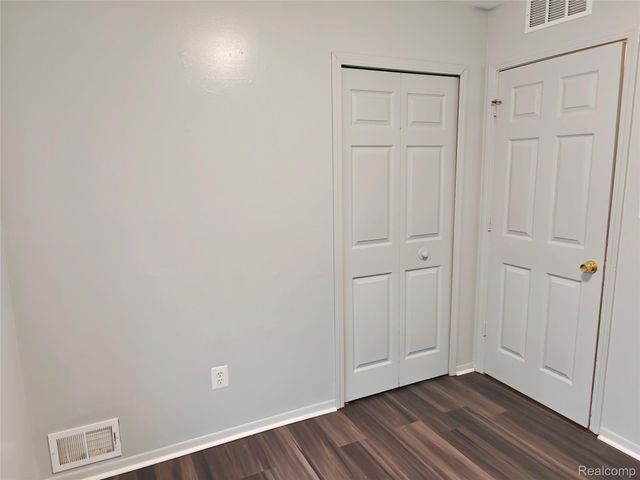 6039 Sylvia Street, Taylor, MI 48180