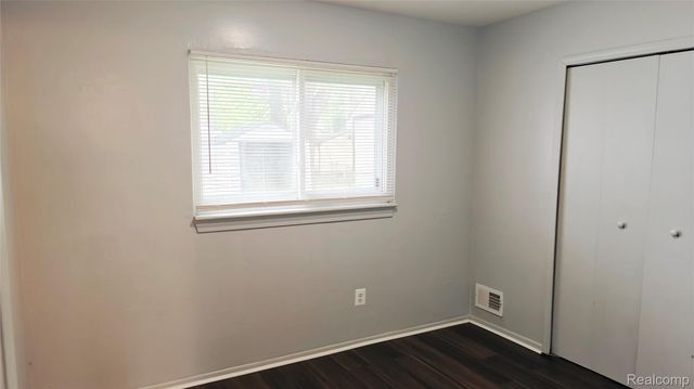 6039 Sylvia Street, Taylor, MI 48180