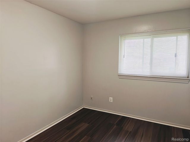 6039 Sylvia Street, Taylor, MI 48180