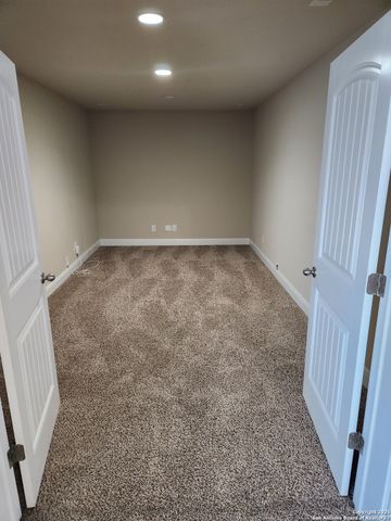 1806 Ayleth, San Antonio, TX 78213