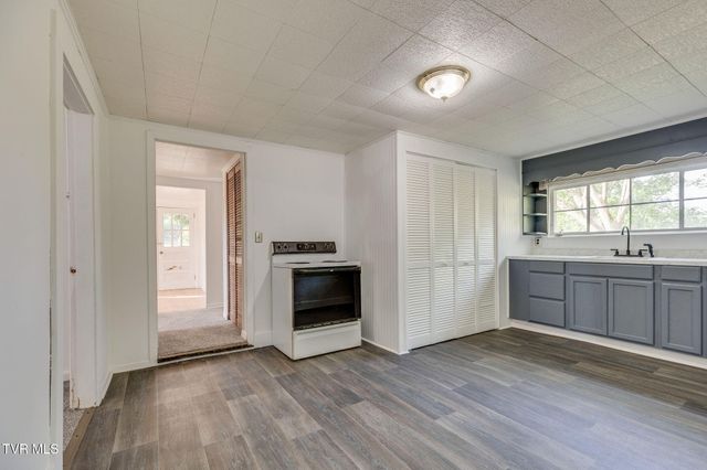379 A P Carter Highway, Hiltons, VA 24258