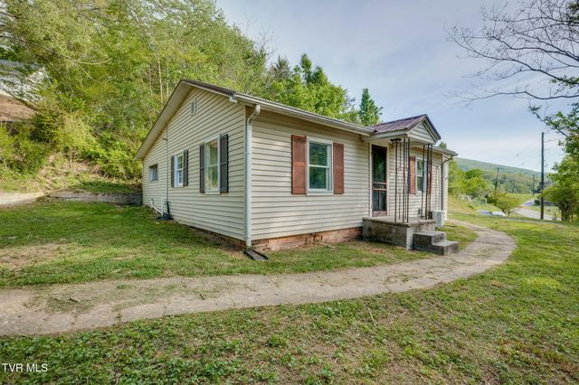 379 A P Carter Highway, Hiltons, VA 24258
