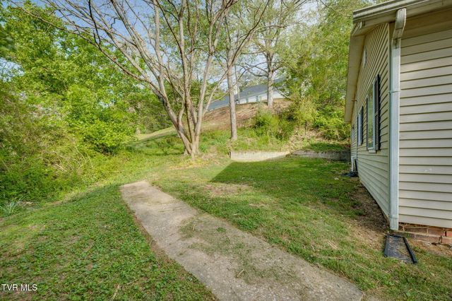 379 A P Carter Highway, Hiltons, VA 24258