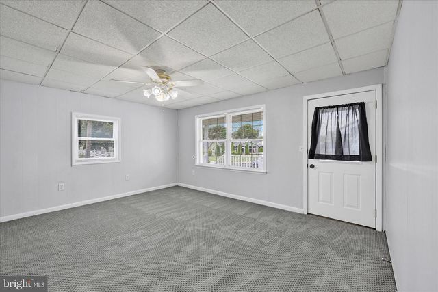 9 HELICOPTER DR, Middle River, MD 21220