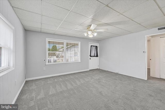 9 HELICOPTER DR, Middle River, MD 21220
