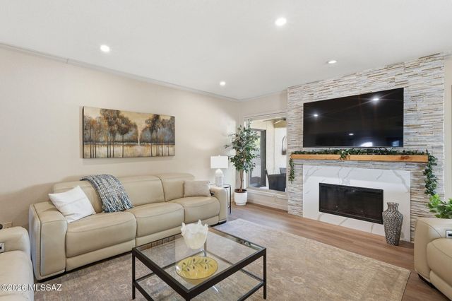 37910 S Samaniego Drive, Tucson, AZ 85739