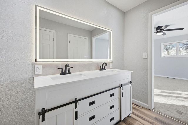 3906 Vera Lane, St Joseph, MO 64503