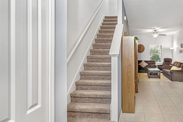 842 TENNYSON MILL CIRCLE, Tampa, FL 33619