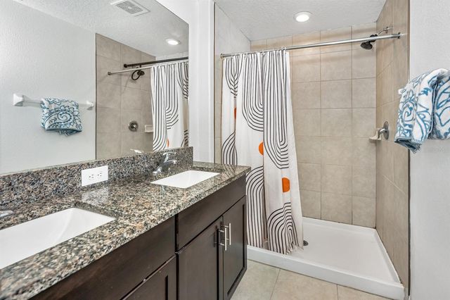 842 TENNYSON MILL CIRCLE, Tampa, FL 33619