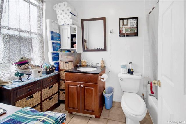 14 Bartels Place, New Rochelle, NY 10801