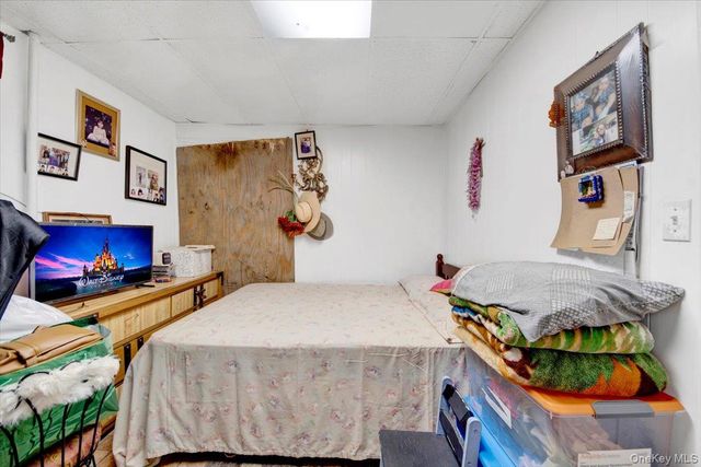 14 Bartels Place, New Rochelle, NY 10801