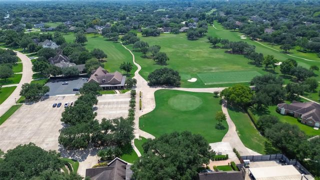 5319 Waterbeck Street, Weston Lakes, TX 77441