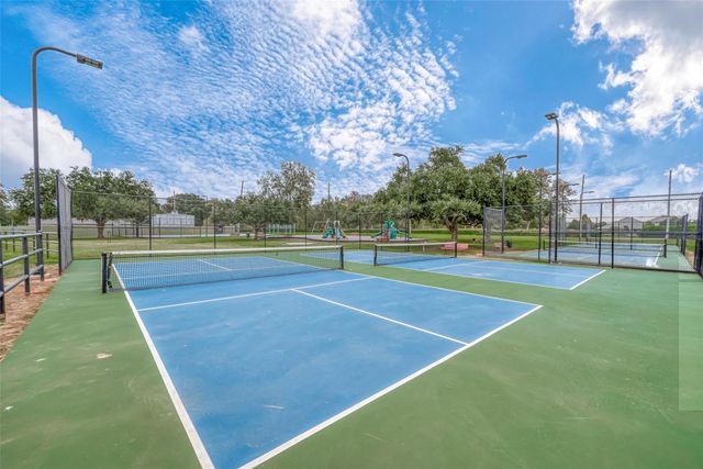 5319 Waterbeck Street, Weston Lakes, TX 77441