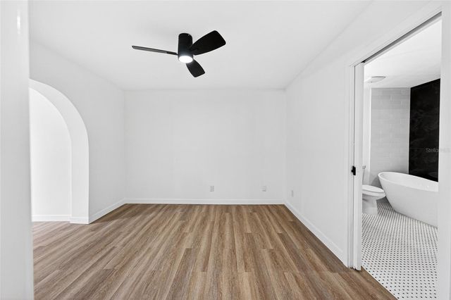 14841 OAK VINE DRIVE, Lutz, FL 33559