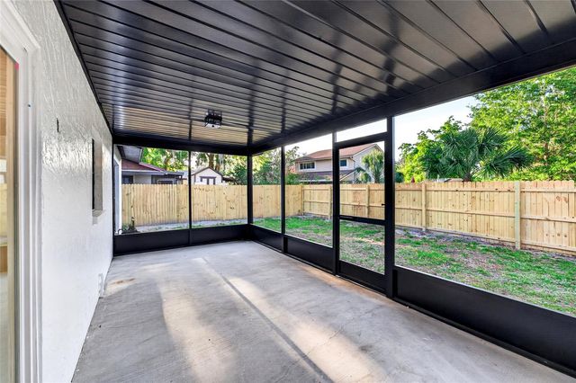 14841 OAK VINE DRIVE, Lutz, FL 33559