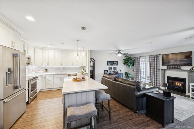 606 Sara Circle, Port Jefferson Station, NY 11776