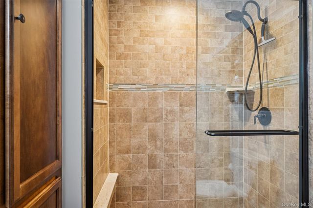 606 Sara Circle, Port Jefferson Station, NY 11776