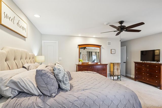 606 Sara Circle, Port Jefferson Station, NY 11776