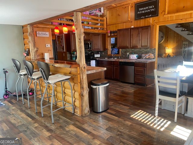8 Cindy Parkway, Cleveland, GA 30528
