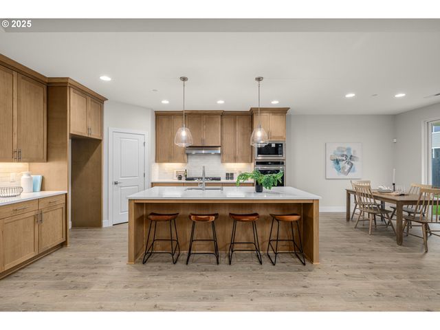 1103 S MOUNTAIN Pl, Ridgefield, WA 98642