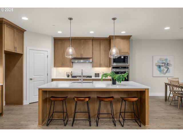 1103 S MOUNTAIN Pl, Ridgefield, WA 98642