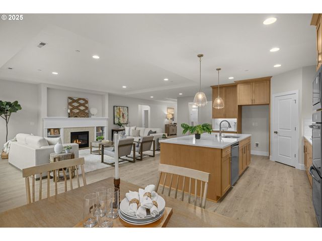 1103 S MOUNTAIN Pl, Ridgefield, WA 98642