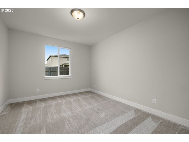 1103 S MOUNTAIN Pl, Ridgefield, WA 98642